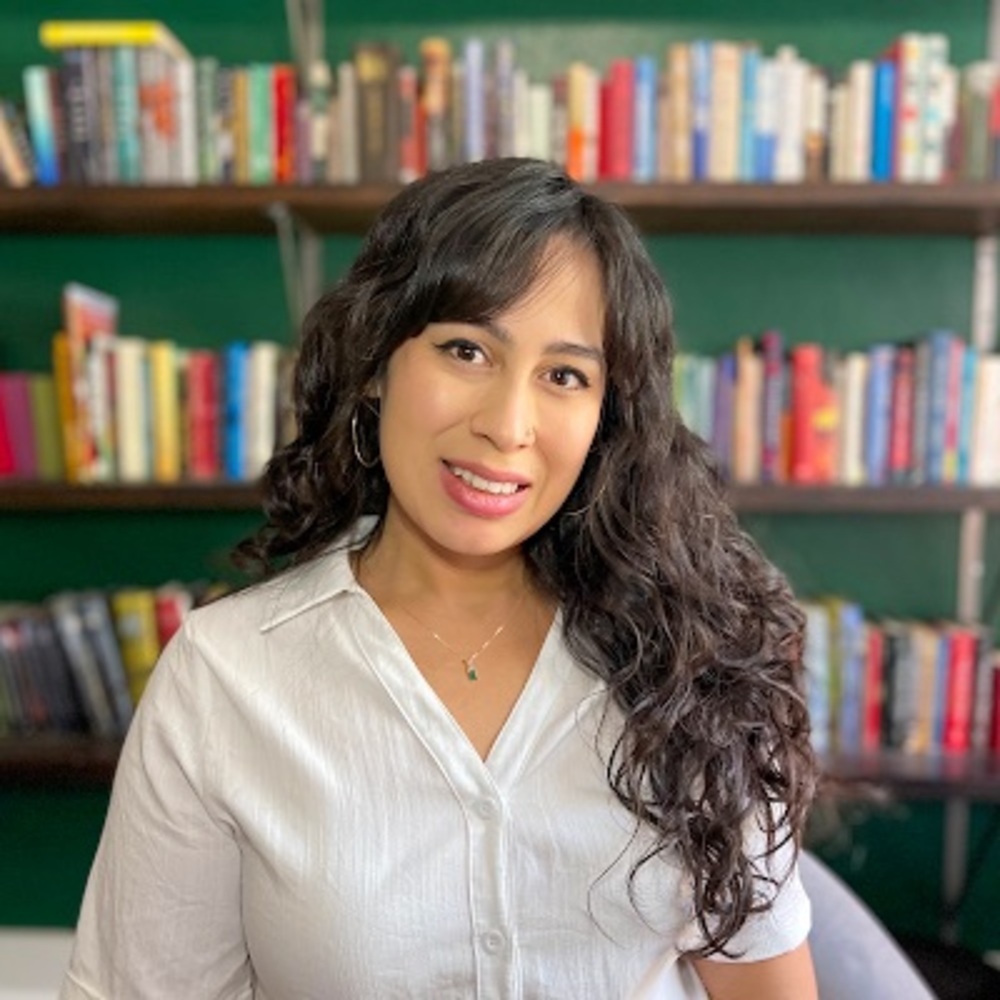 Meet your Posher, Esmeralda